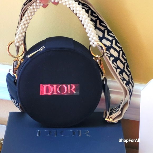 💥💥 Dior Vanity Pouch Makeup Case with inner mirror Black circular 15×7c - Picture 2 of 15